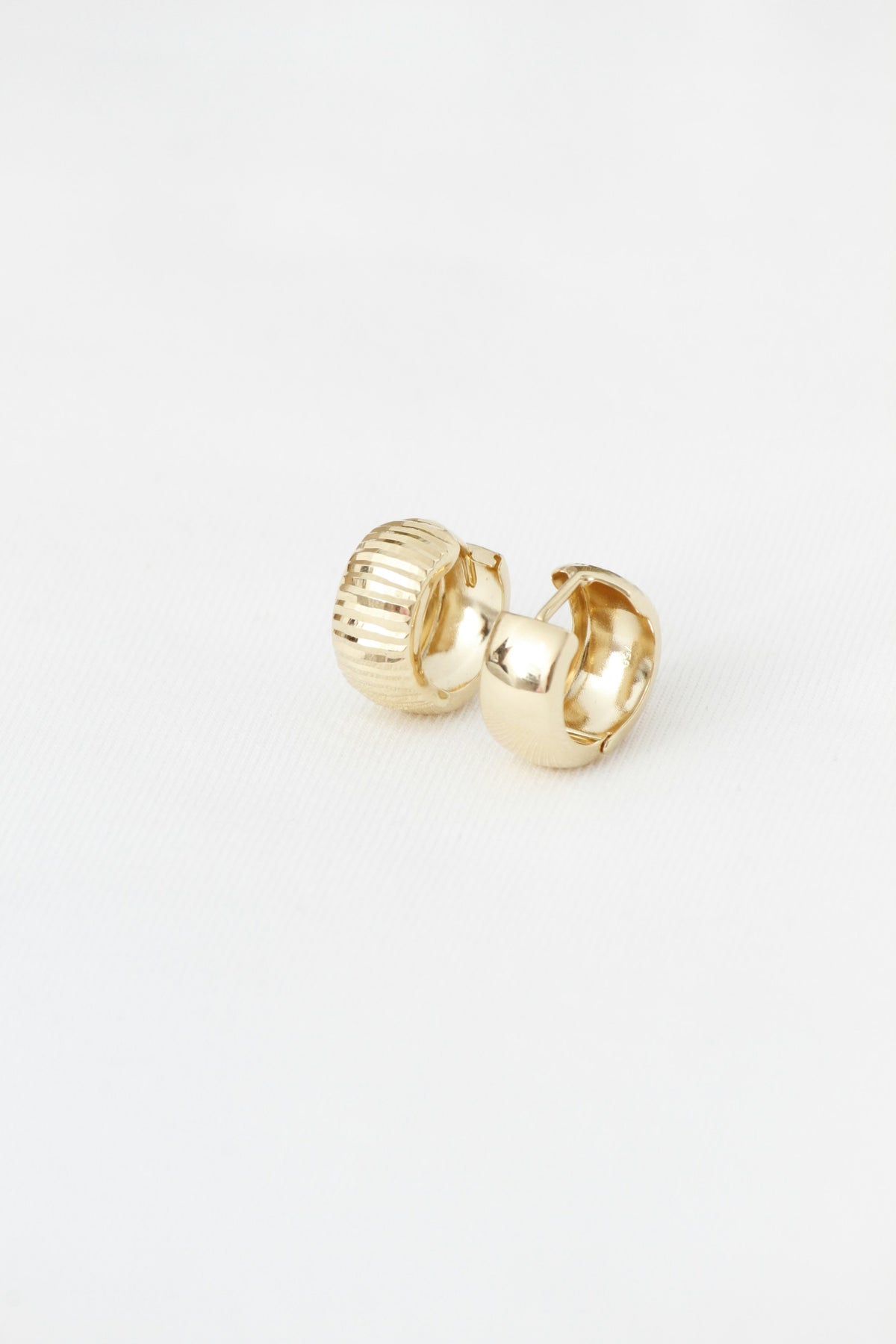 Placeholder photograph, replace before launch: Drop studs